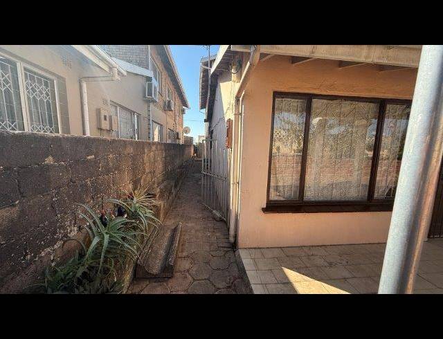 4 BEDROOM HOUSE FOR SALE IN SHALLCROSS